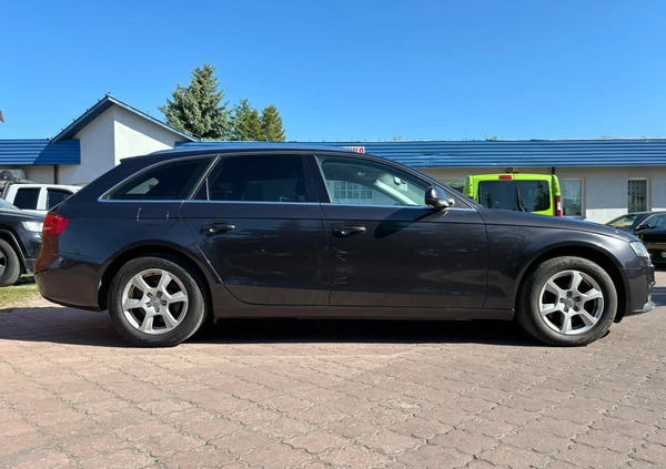 Audi A4 cena 31900 przebieg: 209000, rok produkcji 2011 z Radom małe 137